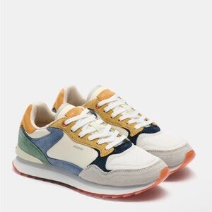 Hoff Women's Multicolor Sneakers worn only 2 twice ! Retail $120-$140